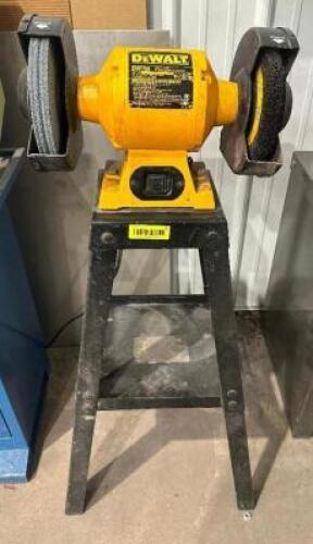 DEWALT HEAVY DUTY 8" BENCH GRINDER W/ STAND.