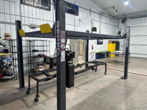 BENDPAK HD 7P 4 POST CAR LIFT.
