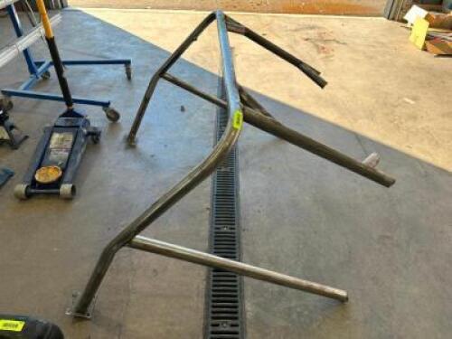 PARTIAL ROLL CAGE W/ 2" STEEL TUBE CONSTRUCTION.