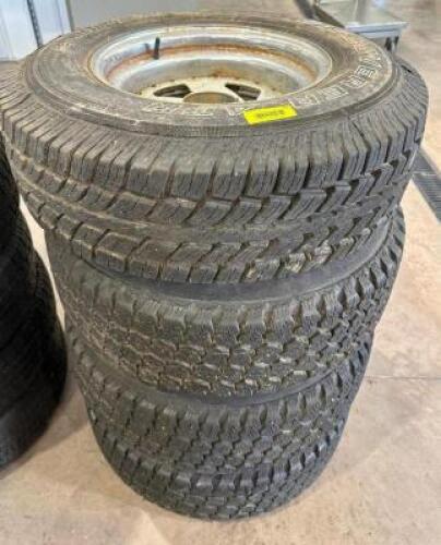 (4) COOPER 30 X 9.5 R15LT USED TRUCK TIRES W/ RIMS
