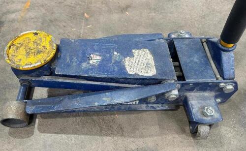 LINCOLN 2 TON HEAVY DUTY FLOOR JACK.