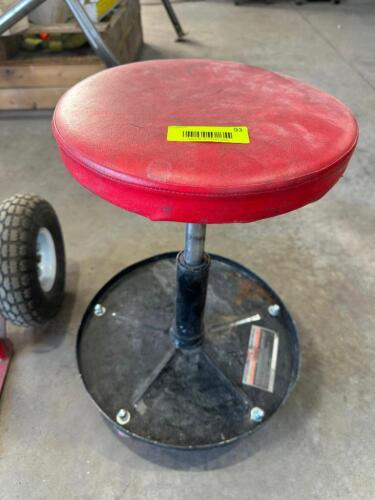 MOBILE SHOP STOOL