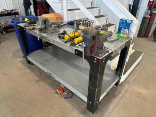 WC FAB 72" X 32" STAINLESS FABRICATION TABLE W/ 5" MOUNTED VICE.