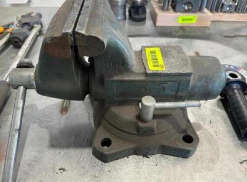 5" HEAVY DUTY TABLE MOUNTED VICE.