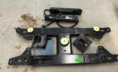 THREE PONT TRAILER HITCH ASSEMBLY