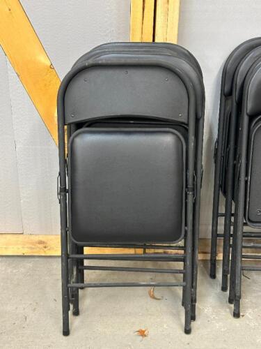 (4) METAL FOLDING CHAIRS ( BLACK )