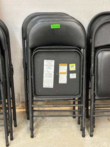 (4) METAL FOLDING CHAIRS ( BLACK )