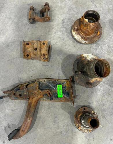 (6) ASSORTED 1966 1977 FORD BRONCO PARTS.