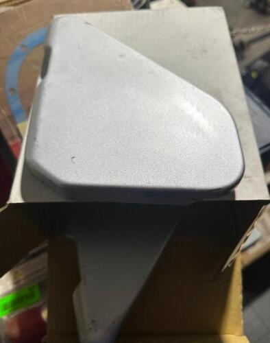 5887 CORE SUPPORT BRACKET WITH FRONT BODY MOUNTS