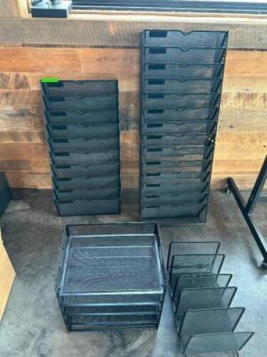(1) LOT OF WIRE MESH FILE ORGANIZERS.