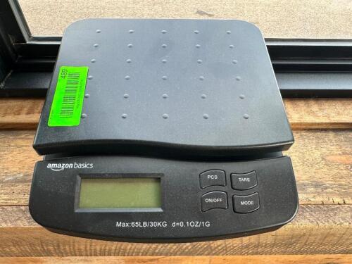 AMAZON BASICS 65 LB. DIGITAL SHIPPING SCALE
