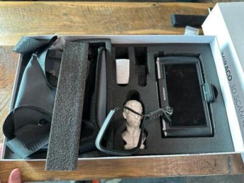 REVOPOINT MIRACO 3D SCANNER