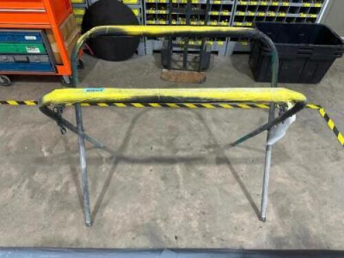 FOLDING AUTOBODY DRYING STAND