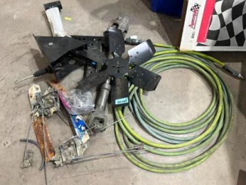 (1) LOT OF ASSORTED AUTO PARTS AND (1) AIR HOSE