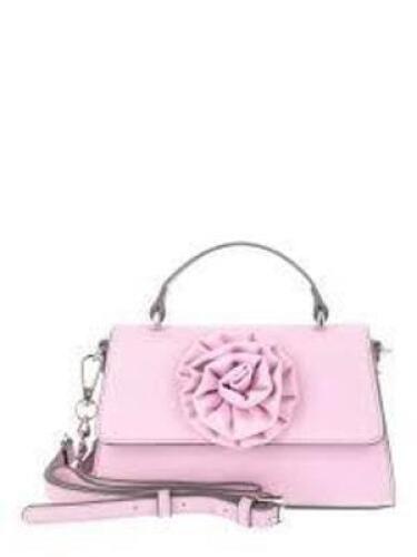 DESCRIPTION: (1) TOP HANDLE HANDBAG BRAND/MODEL: MADDEN NYC INFORMATION: PINK HAND BAG, ROSETTE RETAIL$: $26.00 EA QTY: 1