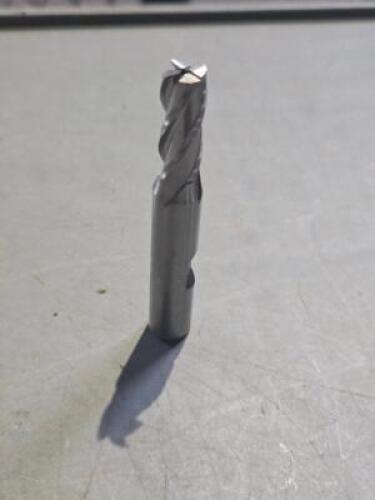 DESCRIPTION: (1) HSS SQ END MILL BRAND/MODEL: HERTEL 41117912 SIZE: 5/16" X 3/4" 3/8" QTY: 1