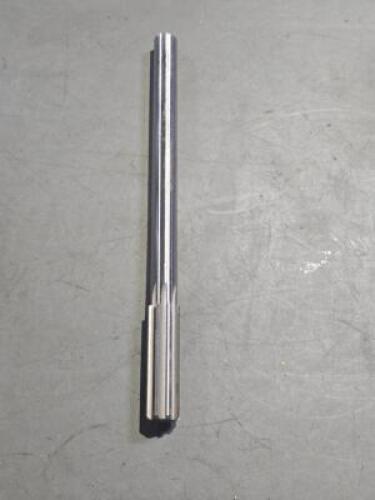 DESCRIPTION: (1) HSS CHUCKING REAMER BRAND/MODEL: MADE IN USA 02290443 SIZE: 11/16" RETAIL$: 125.86 QTY: 1