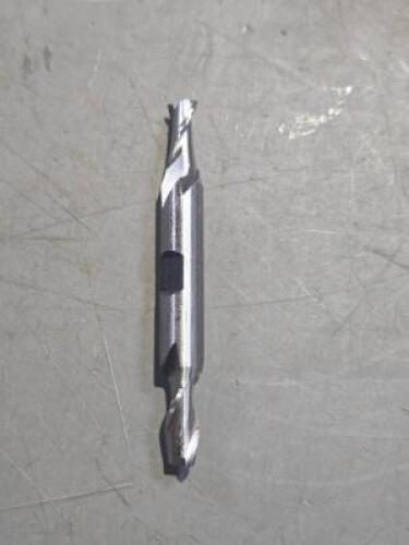DESCRIPTION: (1) HSS SQ END MILL BRAND/MODEL: HERTEL 41115452 SIZE: 9/32" X 9/16" 3/8" RETAIL$: 23.64 QTY: 1