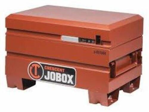DESCRIPTION: (1) JOBSITE STORAGE BOXBRAND/MODEL: CRESCENT #55KR30INFORMATION: 25.6 CU FT, PADLOCK, BROWNSIZE:&nbsp;30 in W x 48 in D x 36 3/4 in HRETAIL$: $1361.52 EAQTY: 1