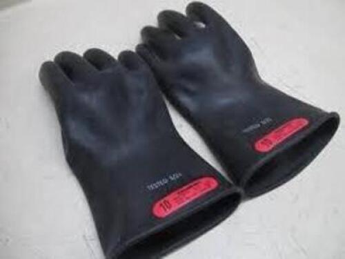 DESCRIPTION: (2) PAIRS OF ELECTRI FLEX GLOVES BRAND/MODEL: HONEYWELL #D120 INFORMATION: TYPE 1 SIZE: SIZE 8 RETAIL$: $339.82 EA QTY: 2