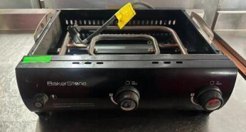 BAKE STONE 20" PROPANE COOK TOP. MISSING TOP GRILL,