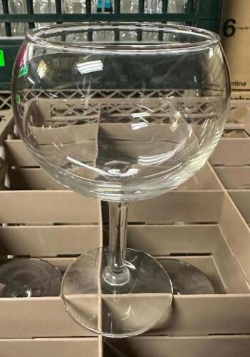(16) RED WINE GLASSES./