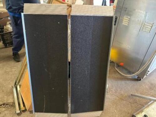 (2) PANEL HEAVY DUTY FOLDING WHEEL CHAIR RAMP