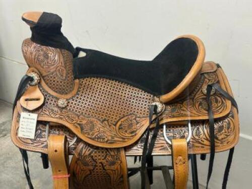 WESTERN BARREL RACING SHOW HORSE SADDLE WITH TACK SET