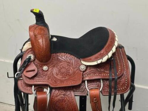 WESTERN BARREL RACING SHOW HORSE SADDLE WITH TACK SET
