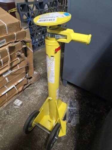 DESCRIPTION: (1) TRAILER STABILIZING JACK BRAND/MODEL: IDEAL WAREHOUSE #458R40 INFORMATION: YELLOW SIZE: 37" TO 48" RETAIL$: $1674.46 EA QTY: 1