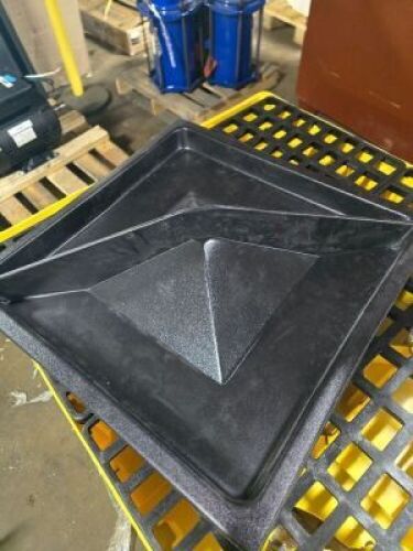 DESCRIPTION: (3) CONCRETE FORMSSIZE: 37" X 37"INFORMATION: MUST INSPECTRETAIL$: $130.00 EAQTY: 3