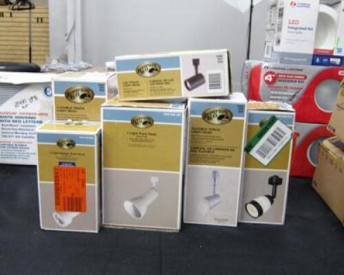 LARGE GROUP OF ASSORTED TRACK LIGHTS