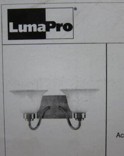 WALL LIGHT