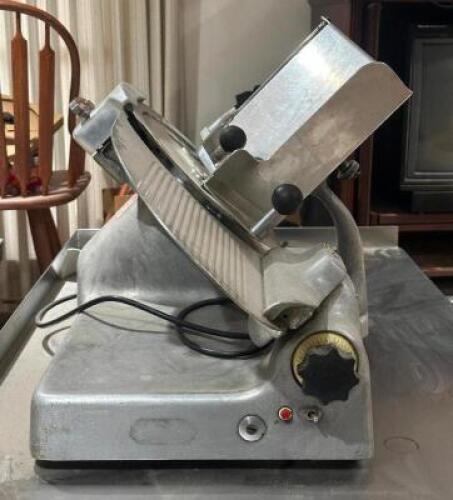 COMMERCIAL AUTOMATIC MEAT AND CHEESE SLICER