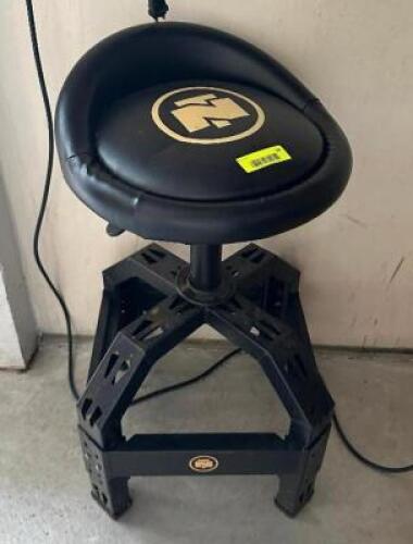 HEAVY DUTY WORK STOOL