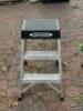 300 LBS STEP LADDER - 2