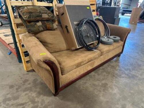 7 FT. COUCH WITH ACCENT PILLOWS