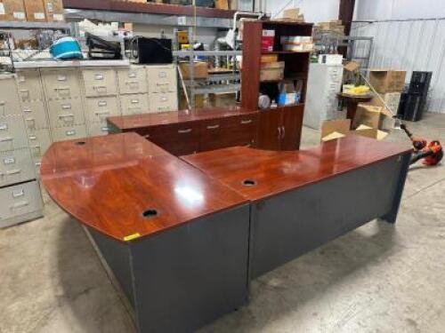 72" EXECUTIVE DESK W/ RIGHT SIDE RETURN, (2) LATERAL FILE CABINETS, AND (1) BOOK SHELF.