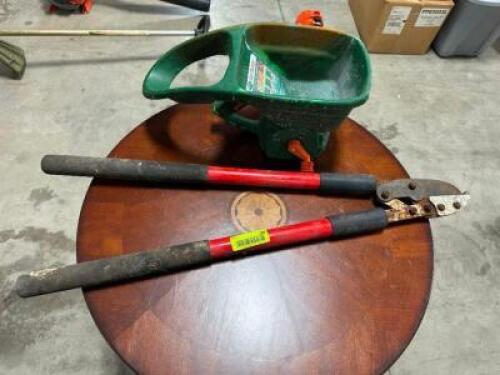 HAND SPREADER AND PRUNERS