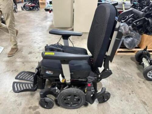 POWERED WHEEL CHAIR / SCOOTER.