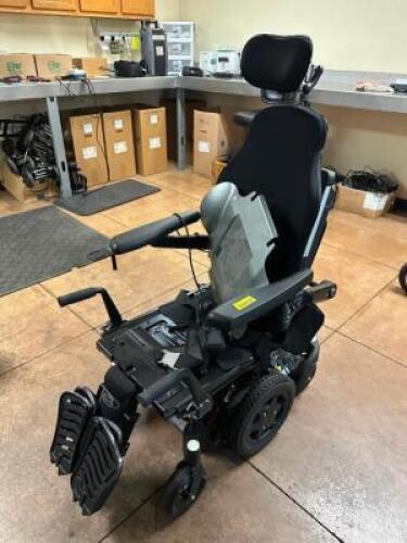 POWERED WHEEL CHAIR / SCOOTER.