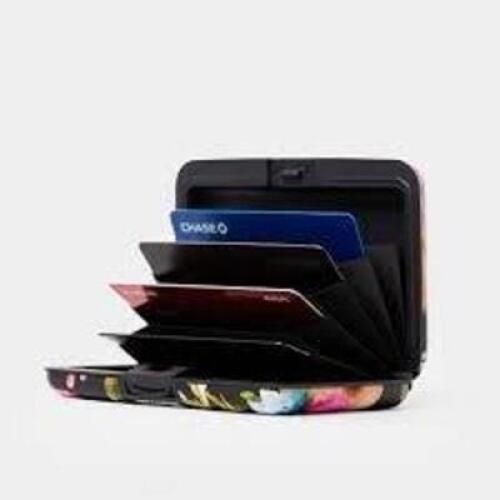 DESCRIPTION: (1) CASE OF APPROX (100) METAL WALLETS BRAND/MODEL: ARMORED WALLET INFORMATION: ALAMO DESIGN QTY: 1