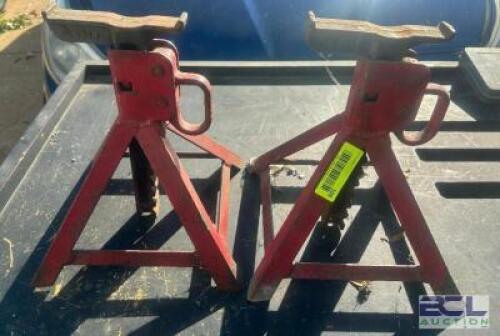 (2) 1 TON FLOOR JACKS