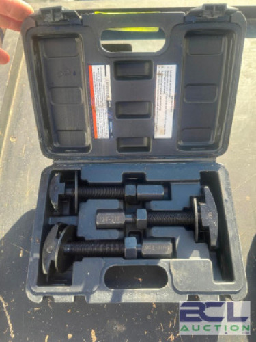 PITTSBURGH REAR AXLE BEARING PULLER SET.