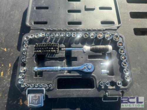 HART 90 PIECE MECHANICS TOOL SET.