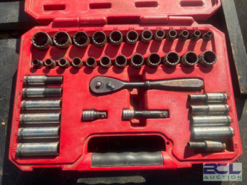 SPECIALTY ADAMS SOCKET SET W/ CASE.
