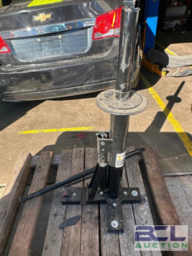 PITTSBURGH PORTABLE TIRE CHANGER