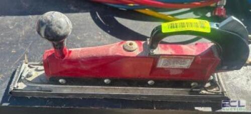 STRAIGHT LINE AIR SANDER.