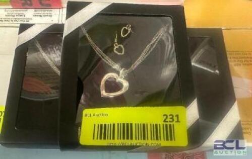 (3) TIFFANY STYLE HEART SHAPE PENDANT NECKLACES