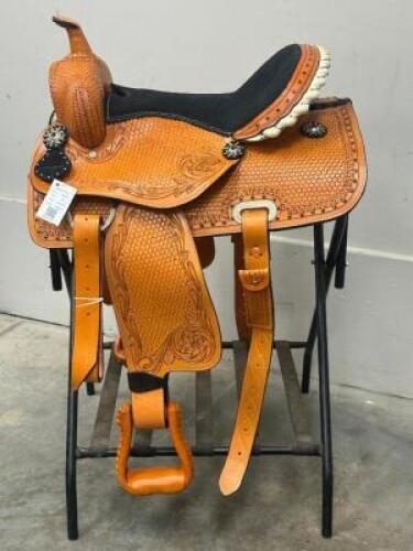 WESTERN BARREL RACING SHOW HORSE SADDLE WITH TACK SET